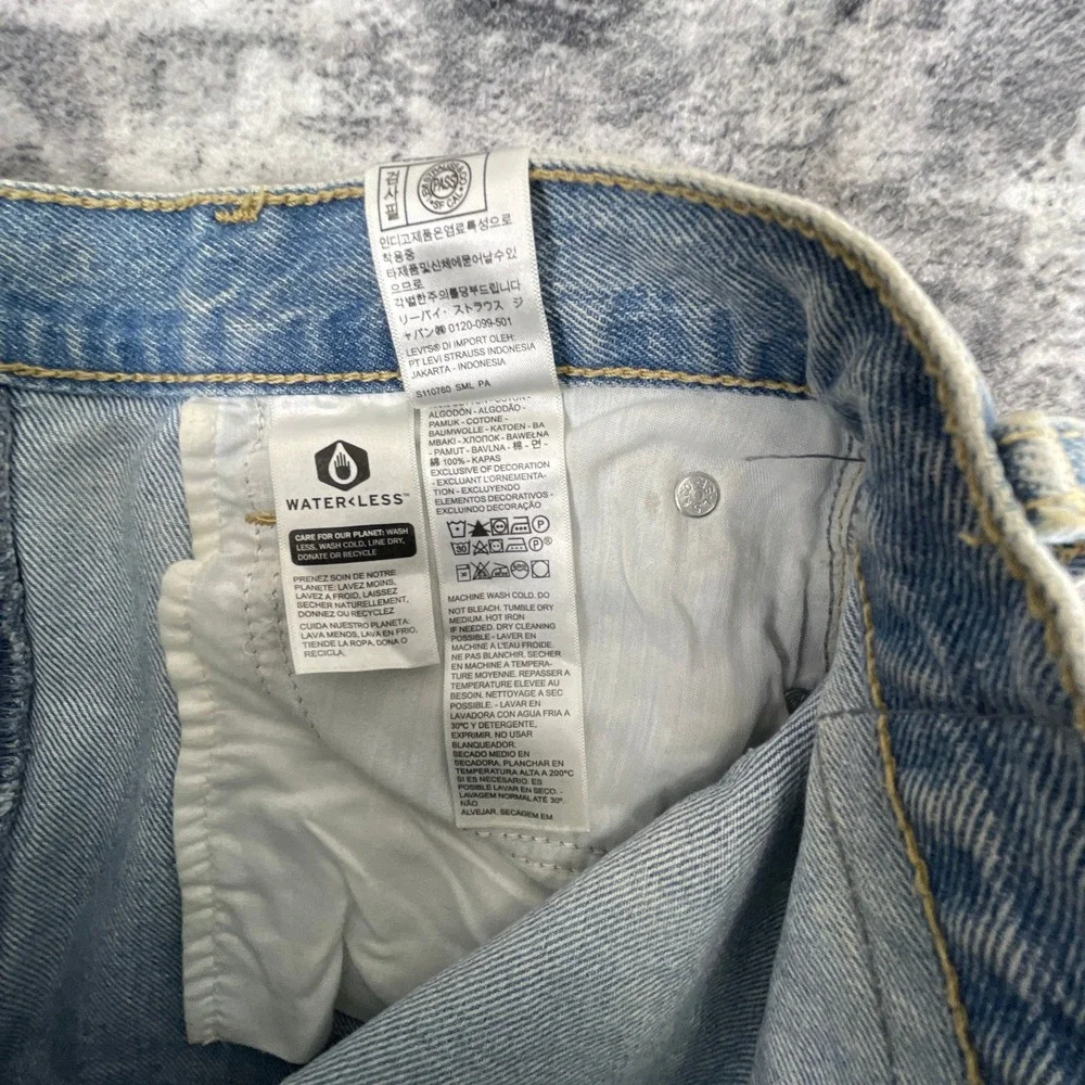 Levi's Women 24x31 '94 Baggy Jeans Light Wash Blue High Rise‎ Denim Retro
